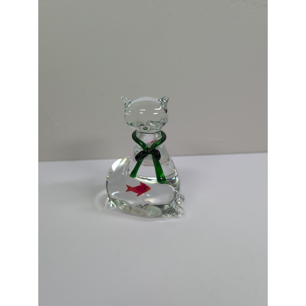 Studio‎ Art Glass Cat with Red Fish in Belly Green Bow Figurine Paperweight 5"